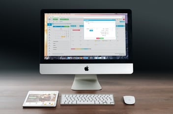 apple-imac-ipad-workplace-38568.jpeg