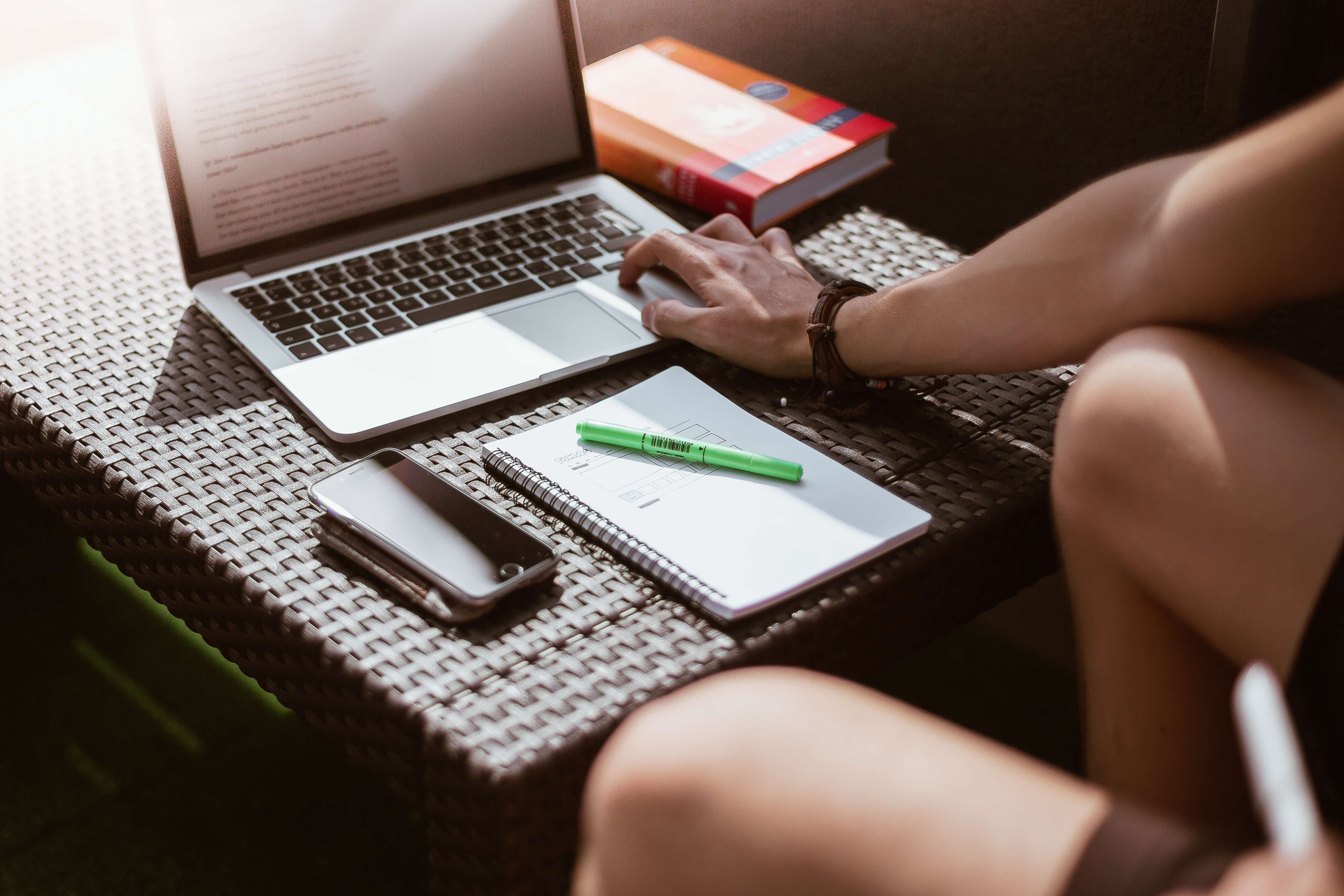 freelance-designer-working-on-laptop-outside-on-terrace-picjumbo-com (1)